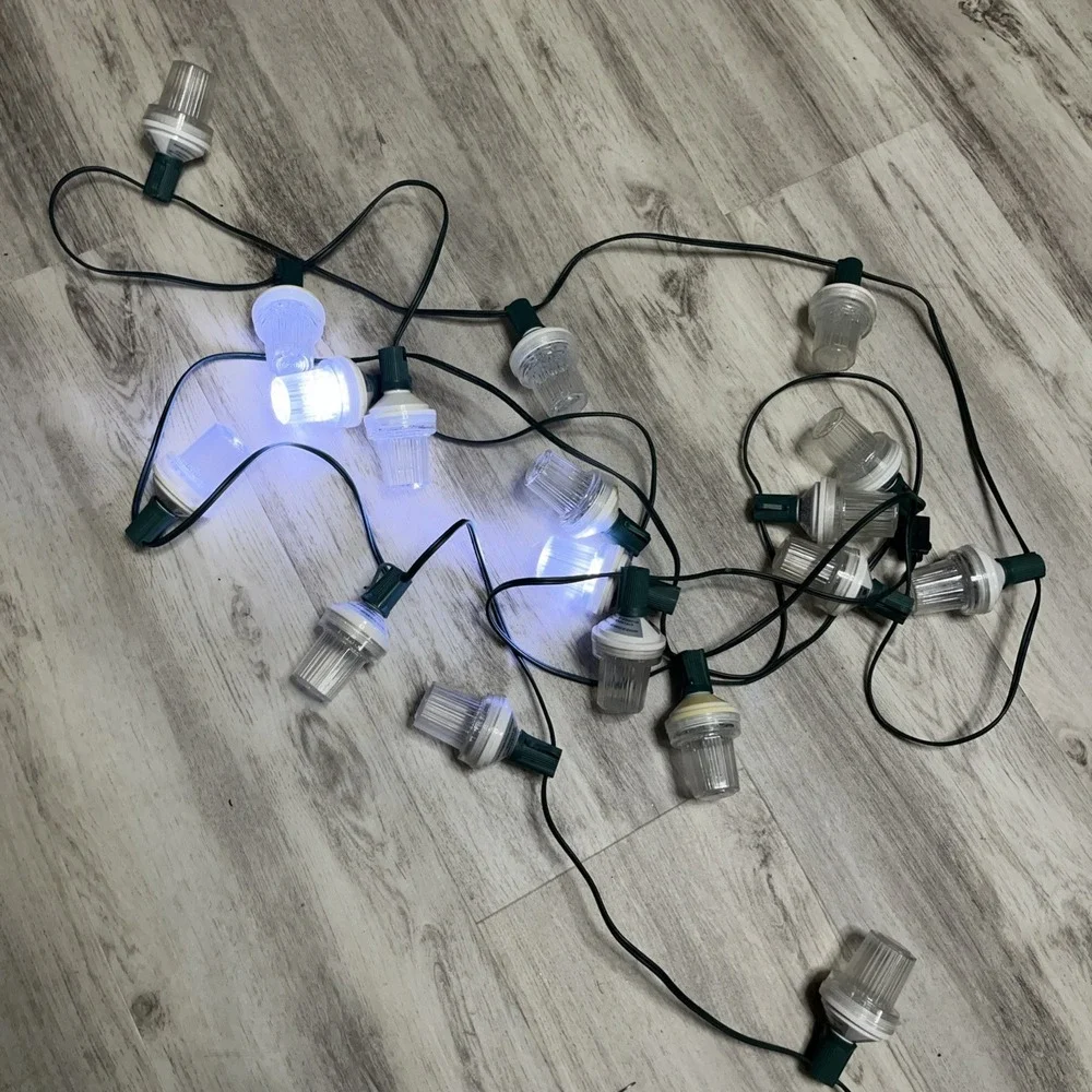 24 Pcs 120v Strobe C9 Christmas Lights‎ Outdoor Waterproof LED White